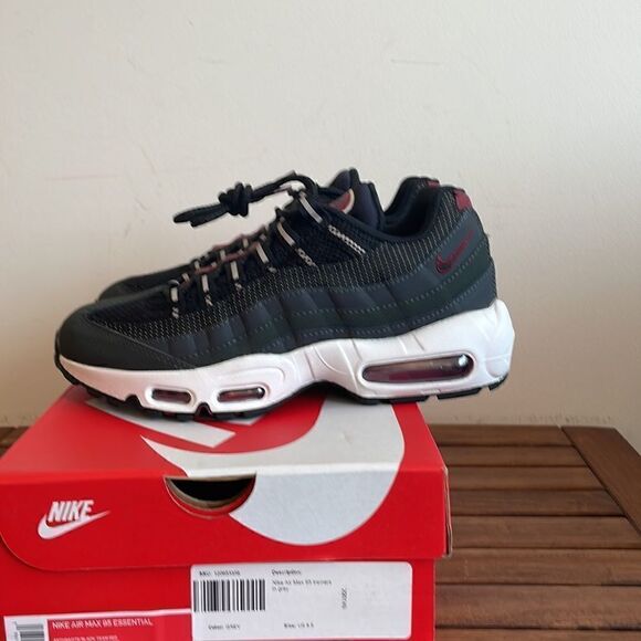 Nike Air Max 95 Essential Anthracite Team Red Men6.5/Women 8(DQ3982-001)MSRP$175 - Picture 11 of 15